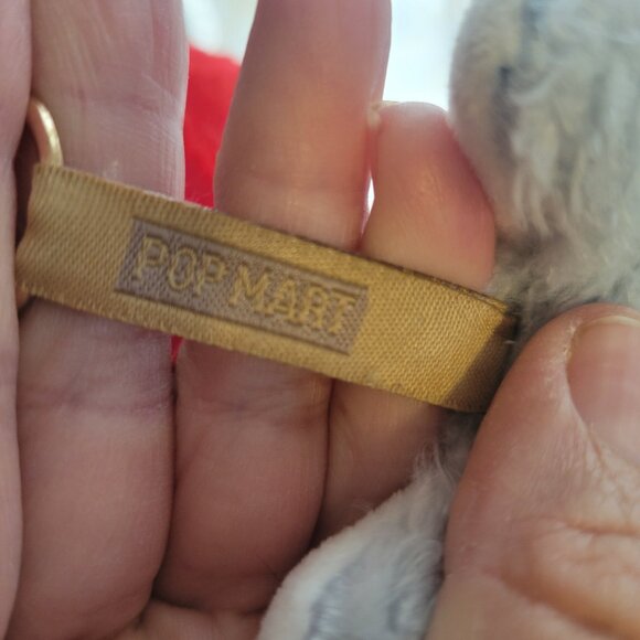 🔥🔥REDUCED! 🔥🔥Labubu Exciting Macaron with Pompom Charms - Picture 4 of 13